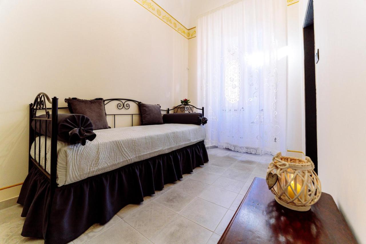Come Nelle Favole The Classic B&B Toirano Exteriör bild