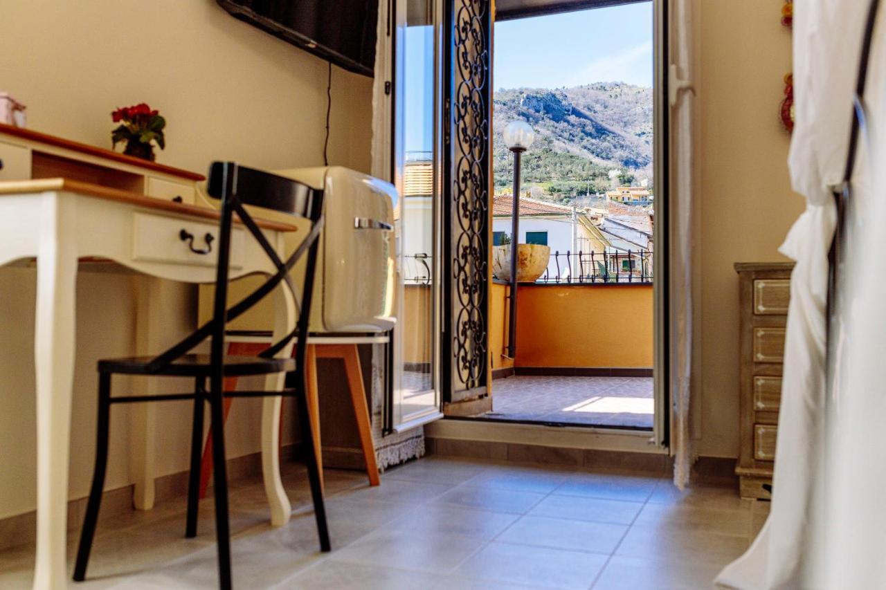 Come Nelle Favole The Classic B&B Toirano Exteriör bild